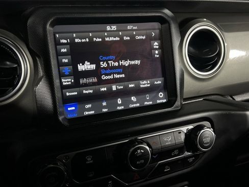 Certified 2023 Jeep Gladiator Overland image 17