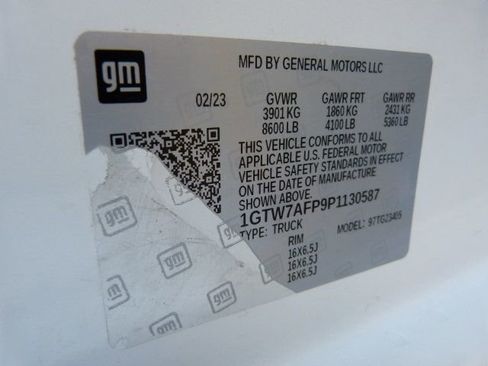 Used 2023 GMC Savana 2500 w/ Driver Convenience Package image 38