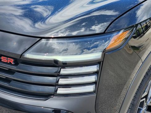 New 2025 Nissan Kicks SR image 6