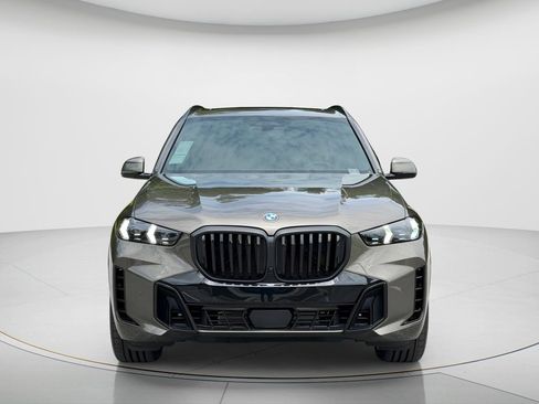 New 2026 BMW X5 xDrive40i w/ M Sport Package AWD/4WD image 2