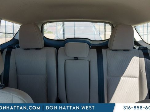 Used 2019 Ford Escape SE FWD image 18
