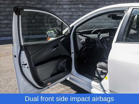 Used 2022 Toyota Prius LE AWD/4WD image 28