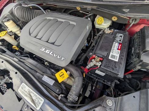 Used 2018 Dodge Grand Caravan GT image 25