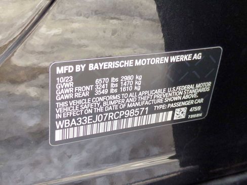 Certified 2024 BMW 760i xDrive w/ Executive Package image 36