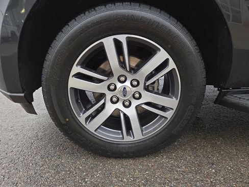 Used 2024 Ford Expedition Max Limited image 10