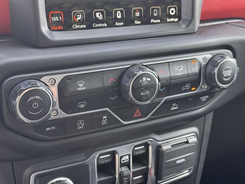 Used 2021 Jeep Wrangler Unlimited Rubicon AWD/4WD image 12