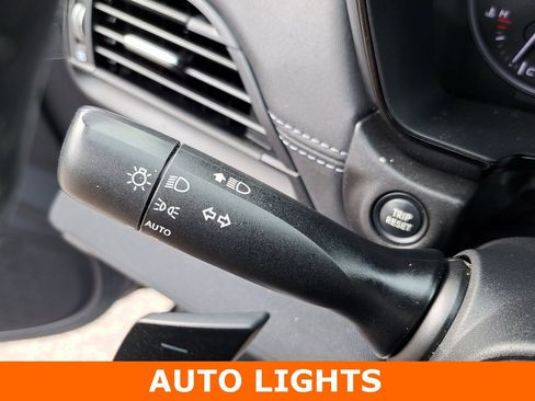 Certified 2022 Subaru Legacy Premium image 13