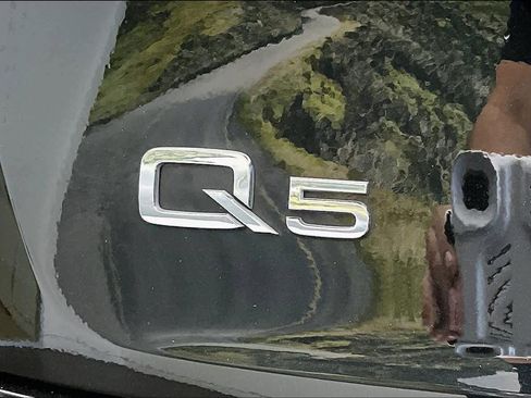 Certified 2023 Audi Q5 2.0T Premium w/ Convenience Package AWD/4WD image 33