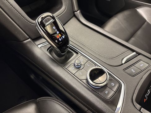 Used 2022 Cadillac XT6 Luxury w/ LPO, Floor Liner Package AWD/4WD image 16