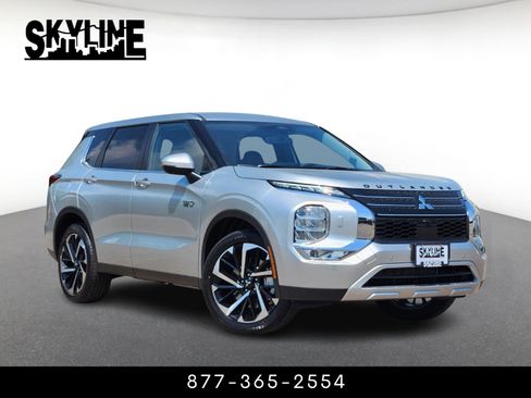 New 2025 Mitsubishi Outlander SE image 1