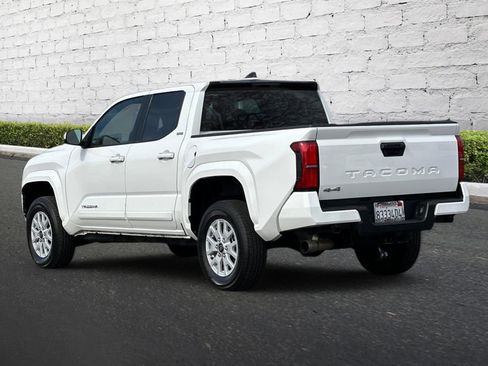 Used 2025 Toyota Tacoma SR5 image 6