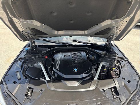 Used 2022 BMW 740i xDrive w/ Premium Package AWD/4WD image 59