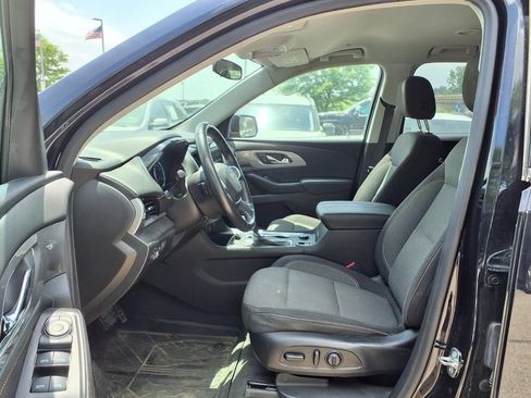 Used 2020 Chevrolet Traverse LT w/ LPO, Floor Liner Package AWD/4WD image 12