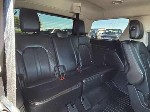 Certified 2018 Ford Expedition Platinum AWD/4WD image 14