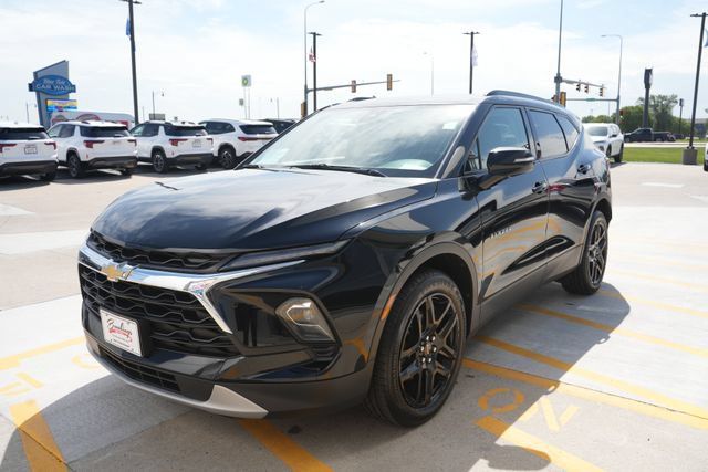 Used 2023 Chevrolet Blazer LT AWD/4WD image 29