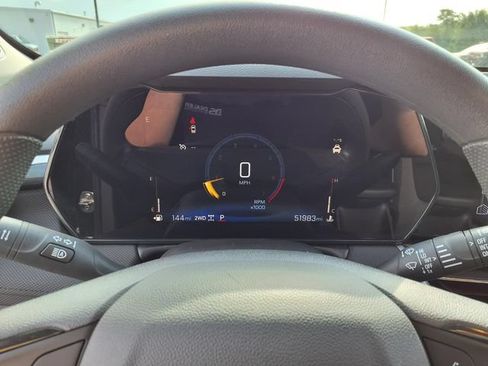 Used 2025 Chevrolet TrailBlazer LT AWD/4WD image 35
