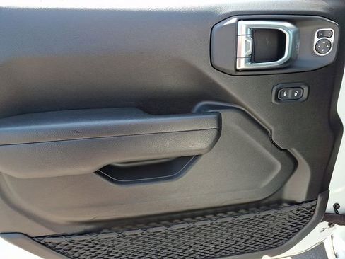 Used 2025 Jeep Wrangler Unlimited Sport AWD/4WD image 12