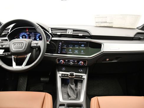 Used 2025 Audi Q3 2.0T Premium w/ Convenience Package image 19