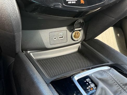 Used 2019 Nissan Rogue SV AWD/4WD image 26