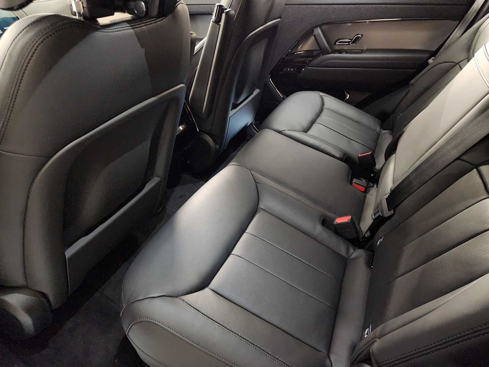 New 2027 Land Rover Range Rover Sport SE AWD/4WD image 29