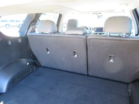 Used 2023 Hyundai Santa Fe SEL w/ Premium Package image 16