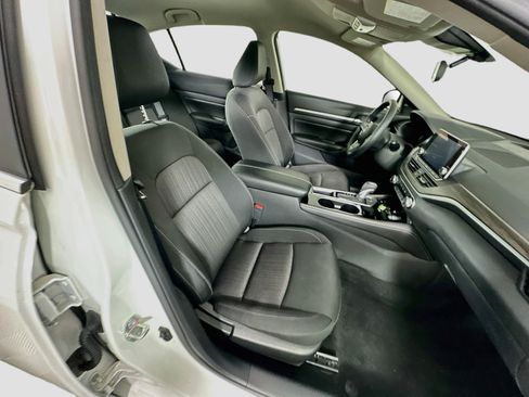 Used 2023 Nissan Altima 2.5 SV FWD image 29