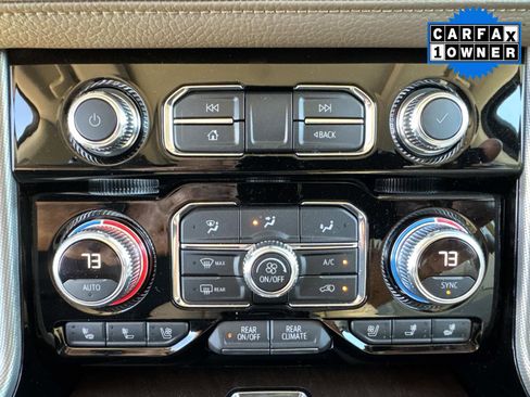 Used 2021 GMC Yukon XL Denali image 32