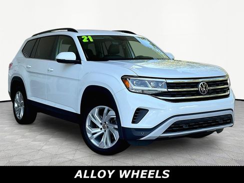 Used 2021 Volkswagen Atlas SE w/ Towing Package FWD image 3