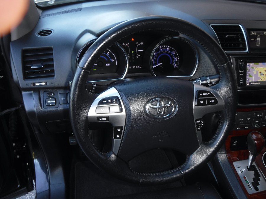 Used 2013 Toyota Highlander Limited AWD/4WD image 31