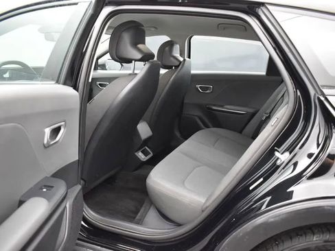 Used 2025 Kia K4 FWD image 15
