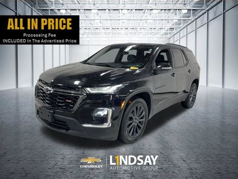 Used 2023 Chevrolet Traverse RS FWD image 1