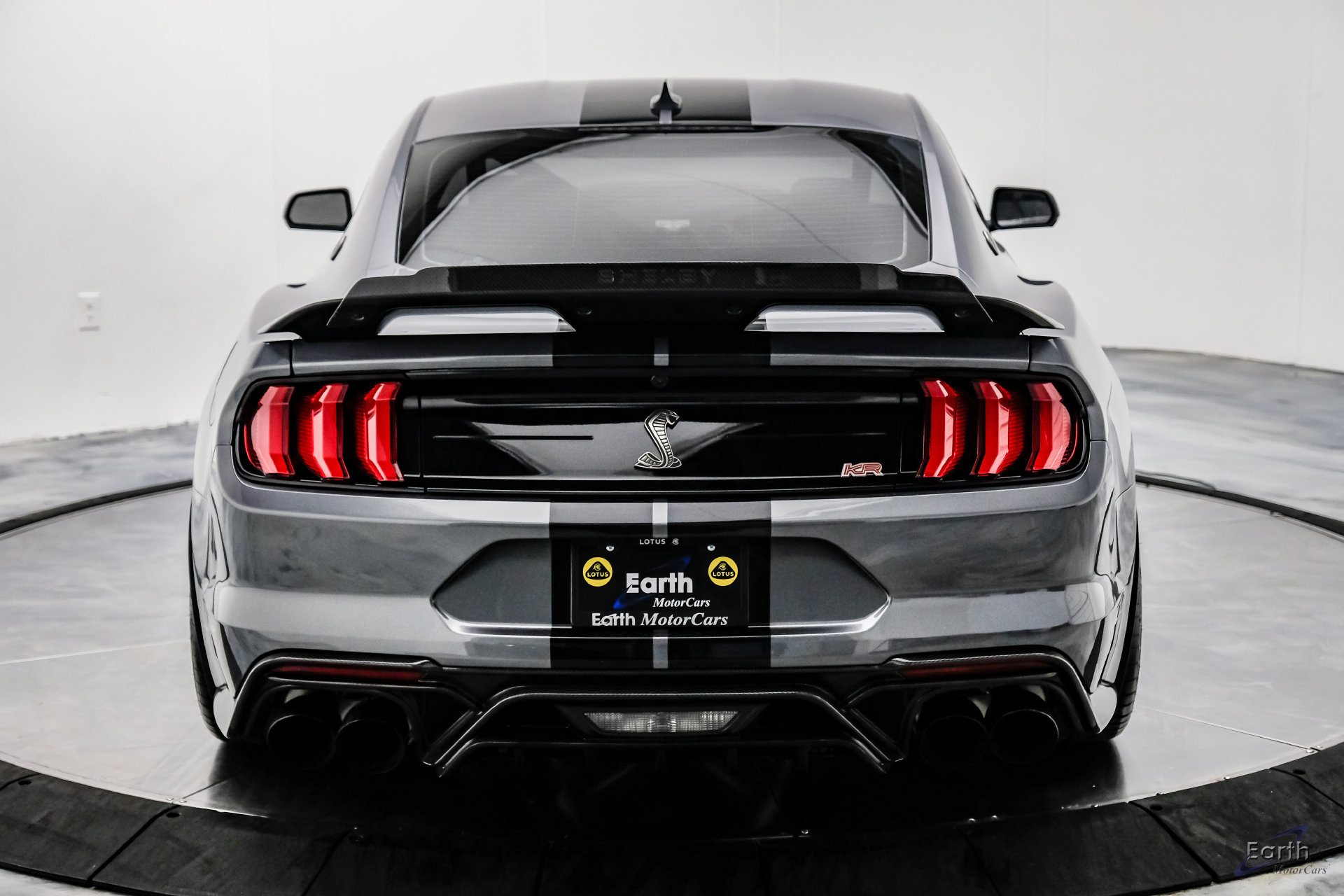 Used 2021 Ford Mustang Shelby GT500 w/ Technology Package RWD image 14