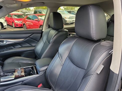 Used 2015 INFINITI Q70 L 5.6 AWD/4WD image 10