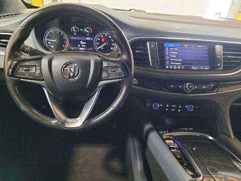 Used 2022 Buick Enclave Essence FWD image 22