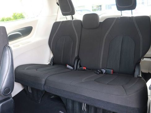 Used 2023 Chrysler Voyager LX FWD image 13