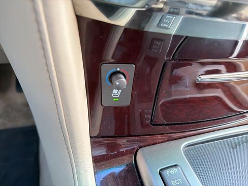 Used 2014 Lexus LX 570 4WD image 30