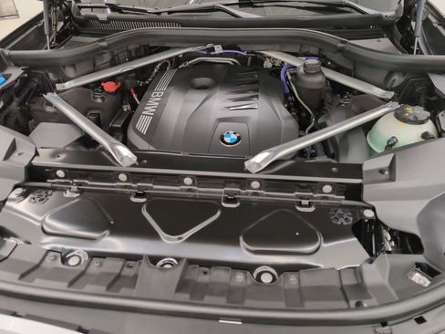 Used 2026 BMW X7 xDrive40i AWD/4WD image 25