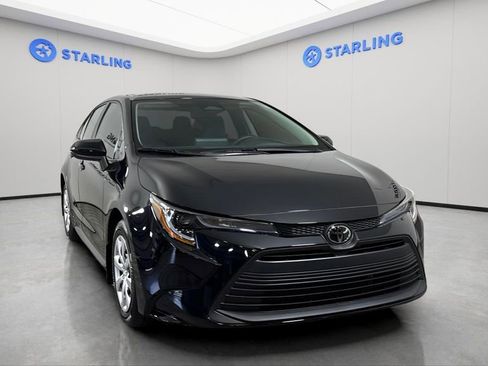Used 2025 Toyota Corolla LE image 14