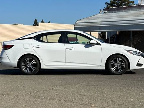 Used 2023 Nissan Sentra SV image 3