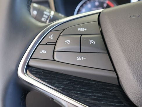 Used 2025 Cadillac XT5 Premium Luxury image 23