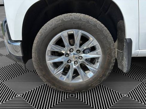 Used 2021 Chevrolet Silverado 1500 LTZ w/ LTZ Premium Package AWD/4WD image 9