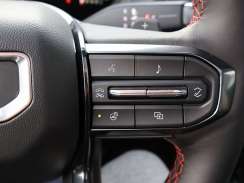 New 2025 GMC Yukon AT4 Ultimate image 19