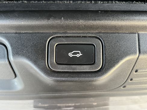 Used 2016 Land Rover Range Rover Supercharged AWD/4WD image 18