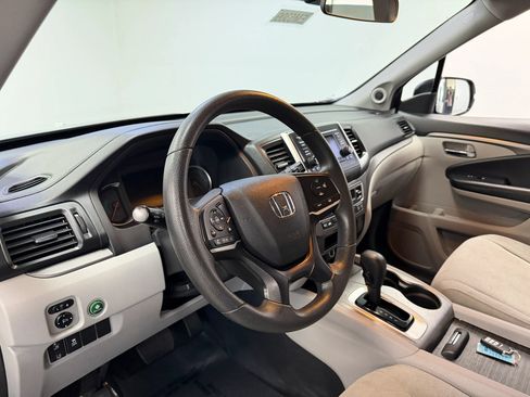 Used 2019 Honda Pilot LX image 27