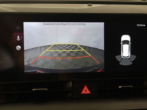 Used 2024 Kia Sportage EX image 40