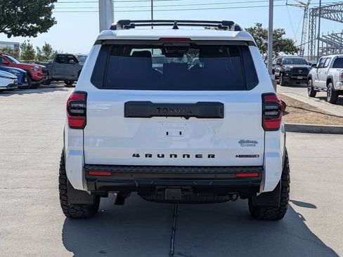 Used 2025 Toyota 4Runner TRD Off-Road Premium AWD/4WD image 7