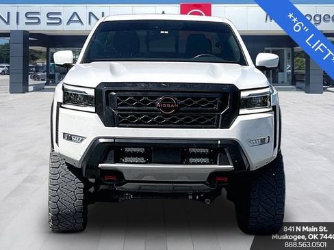 Used 2024 Nissan Frontier PRO-4X w/ Technology Package AWD/4WD image 2