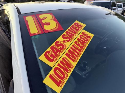 Used 2013 INFINITI G37 Journey w/ Premium Pkg image 18