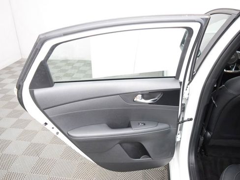 Used 2021 Kia Forte GT-Line image 11