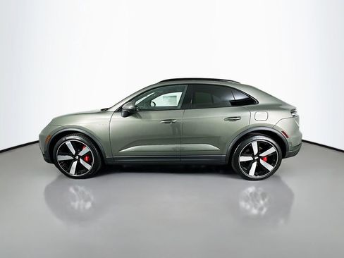New 2026 Porsche Macan 4S Electric image 2